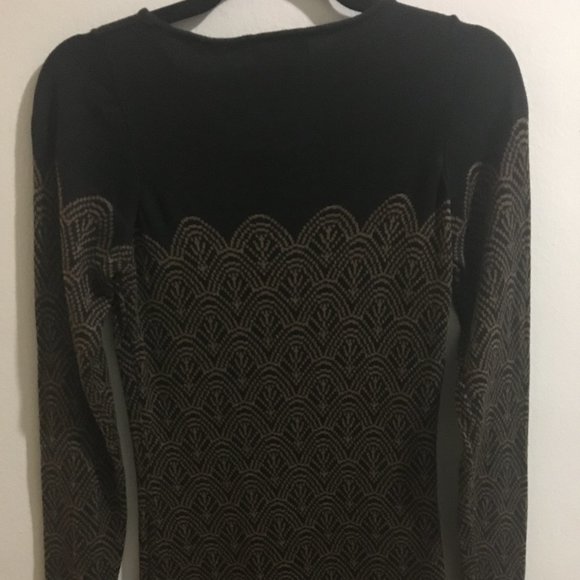 Black & Gold Long Sleeved Dress - Item#9 - Picture 4 of 5